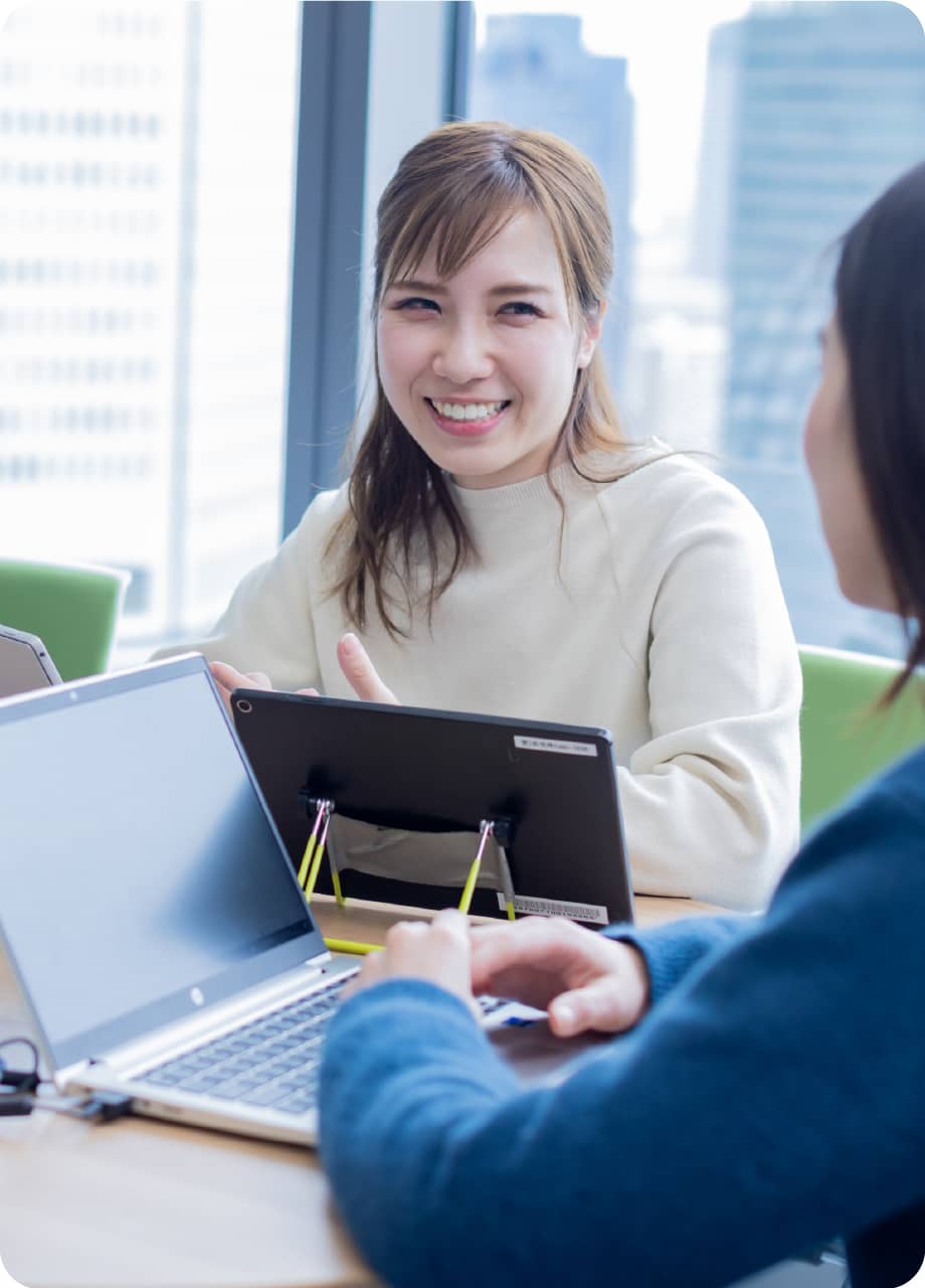 才能に溢れたメンバーに囲まれ未経験のプログラミングを習得