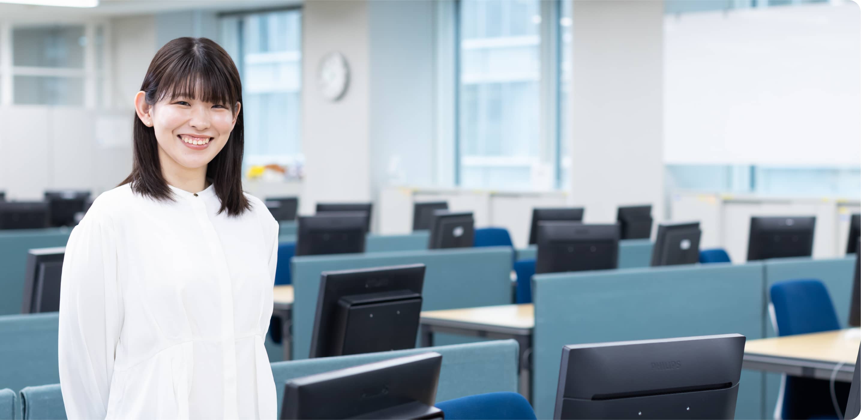 分析ツールやAIを駆使しながら、自分の立てた仮説を証明していく